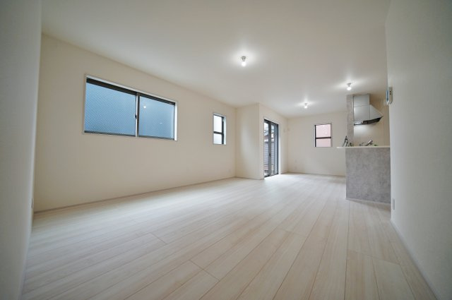 【横浜市瀬谷区宮沢2丁目6-3全4棟新築戸建て】★仲介手数料無料★（南瀬谷小学校・南瀬谷中学校）の前面道路含む現地写真