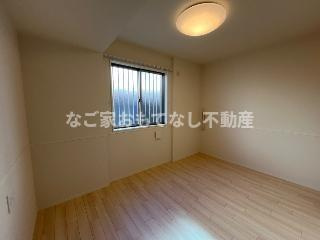 【寝室】 | アンバーシャトーⅡ | 同タイプ写真