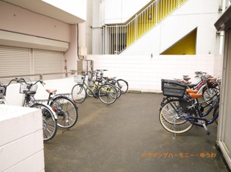 【その他共用部分】 | 敷地内に、駐輪場があります。