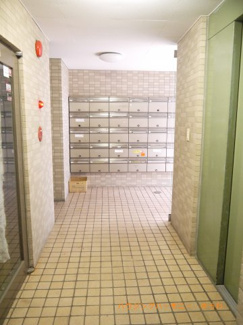 【その他共用部分】 | 住まいの顔にふさわしい落ち着いた迎賓空間
