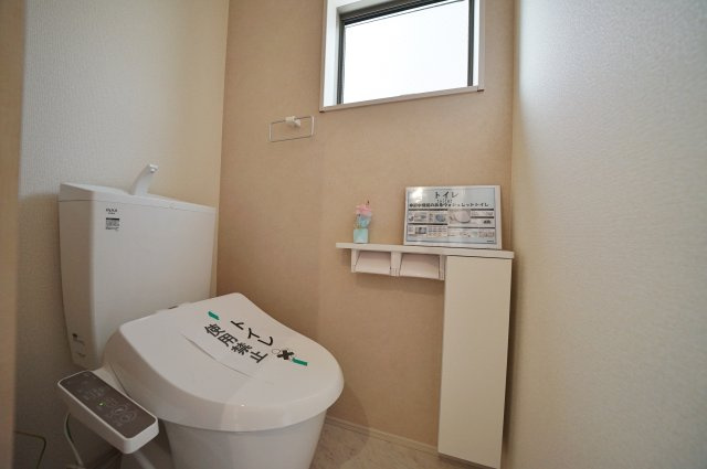 【横浜市瀬谷区宮沢2丁目6-3全4棟新築戸建て】★仲介手数料無料★（南瀬谷小学校・南瀬谷中学校）のトイレ