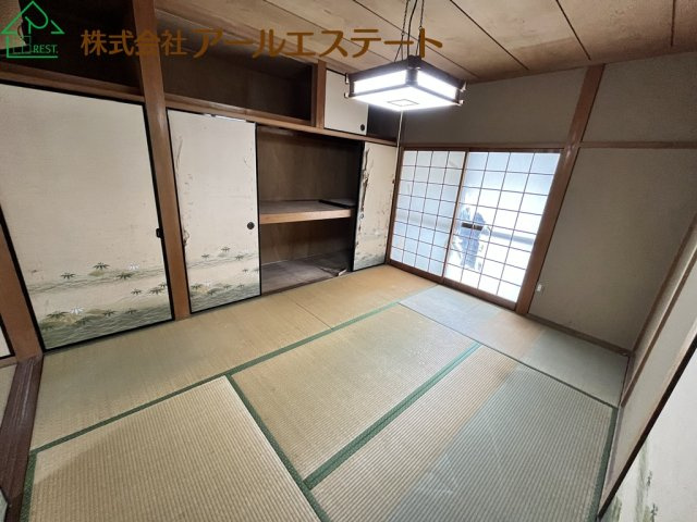 姫路市川西台　　中古戸建の寝室