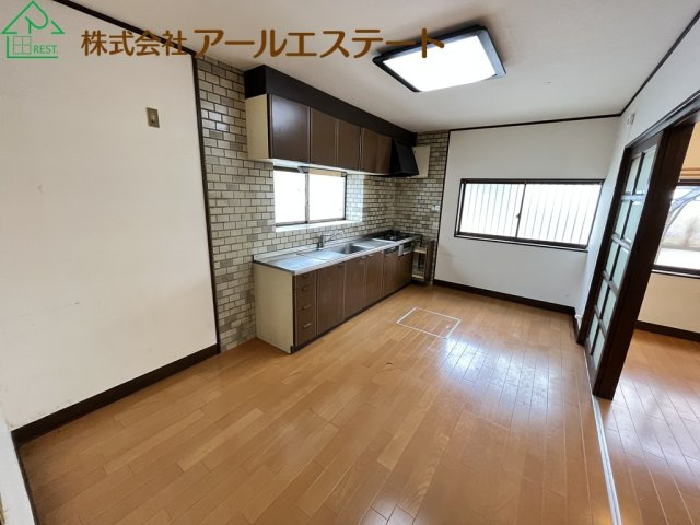 姫路市川西台　　中古戸建の居間・リビング