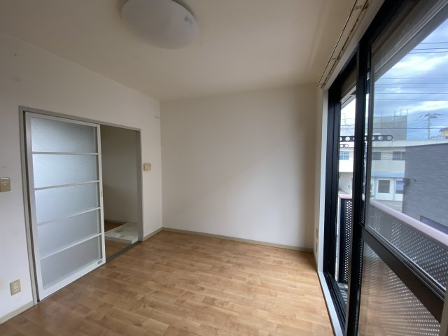 リバーハイツの洋室