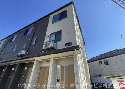 ボヌールメゾンAのエントランス