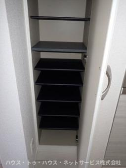 ボヌールメゾンAの玄関