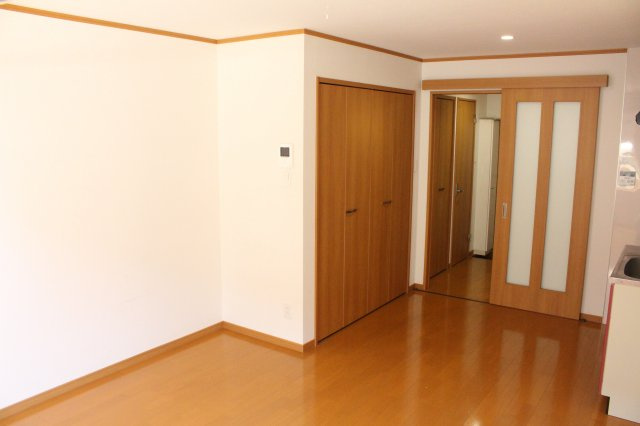 エバーライフ西高松の居間・リビング|※別の部屋の写真です。