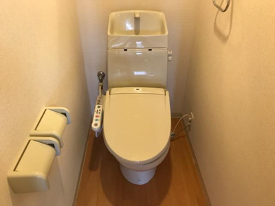 【トイレ】 | ロイヤルメゾン | シャワートイレ