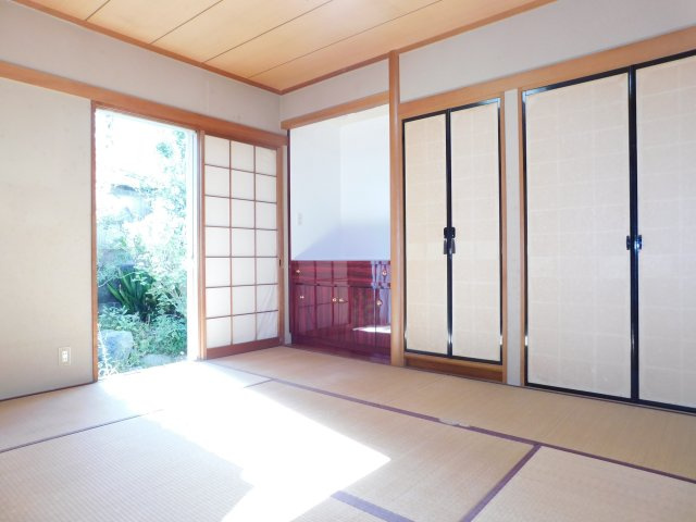 愛西市大井町宮新田の中古一戸建の和室|◇洋室◇　　南面で明るい和室６．０帖　床の間・押入完備