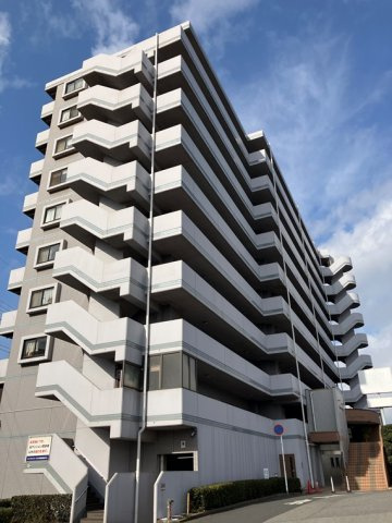 ロイヤルステージ本千葉の外観