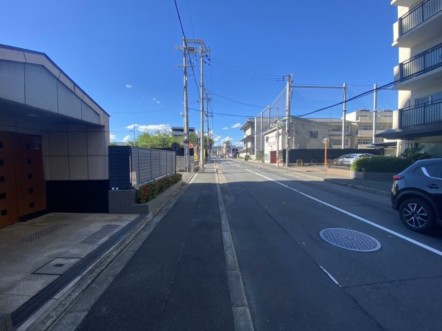 クレステージ今出川通の周辺