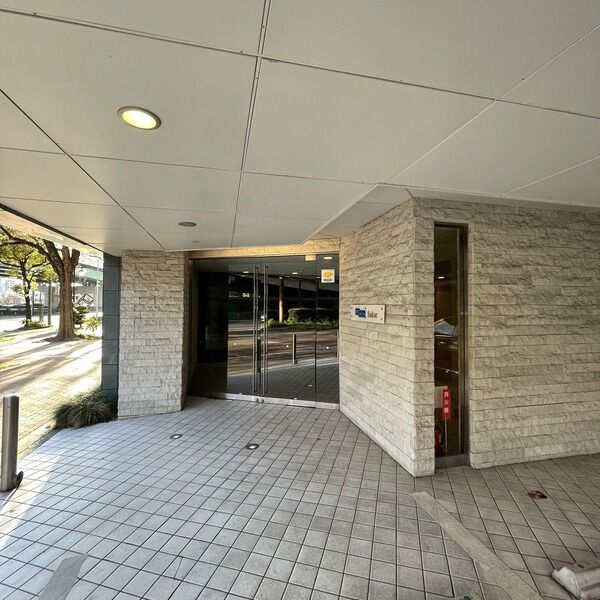 マイアトリア栄のエントランス