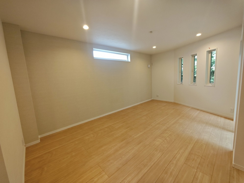 横浜市緑区三保町 新築戸建て【仲介手数料無料】カースペース2台の洋室