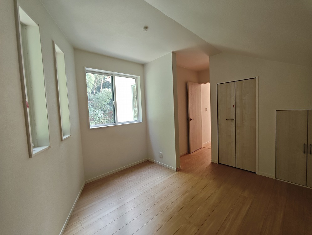 横浜市緑区三保町 新築戸建て【仲介手数料無料】カースペース2台の洋室