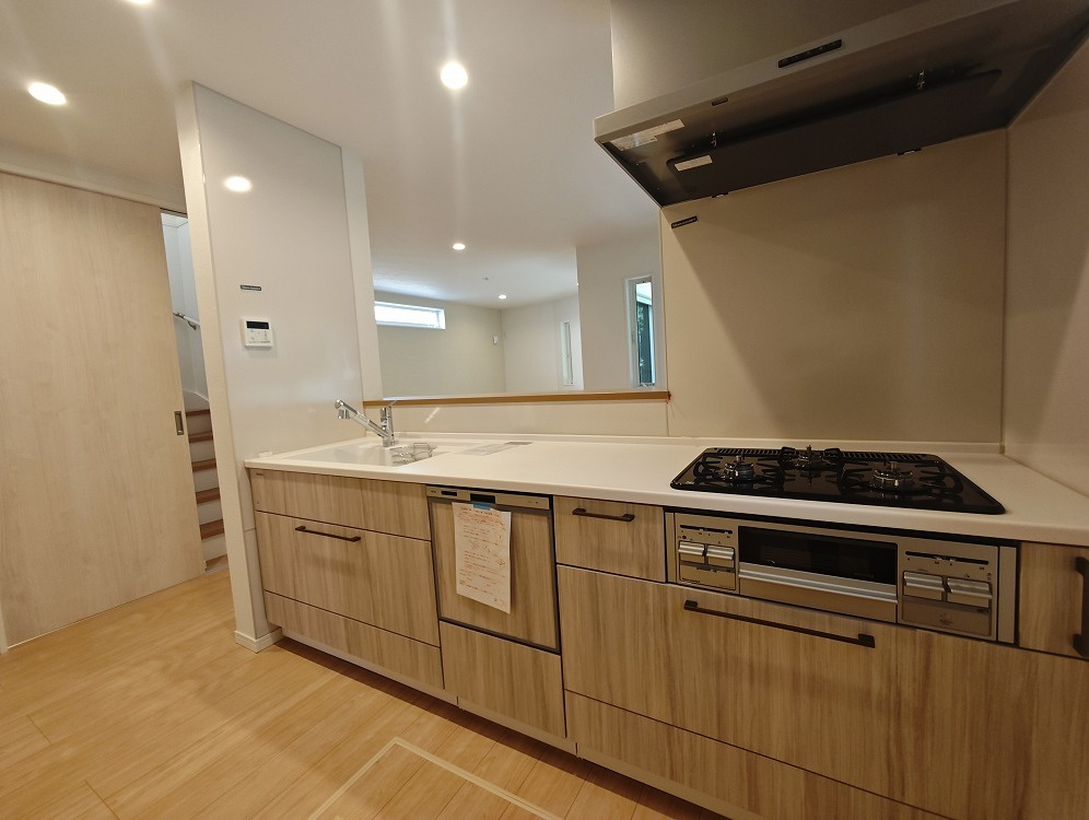 横浜市緑区三保町 新築戸建て【仲介手数料無料】カースペース2台のキッチン