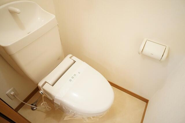 稲城市矢野口のアパートのトイレ