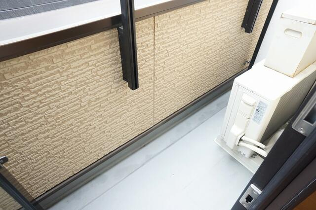 稲城市矢野口のアパートのバルコニー