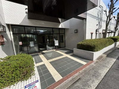 【エントランス】 | イトーピア甲陽園 | ゆとりのあるエントランスです