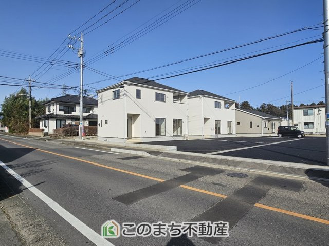 CRADLEGARDEN那須塩原市下厚崎第2　2号棟の前面道路含む現地写真|前面道路は広々としてます！
