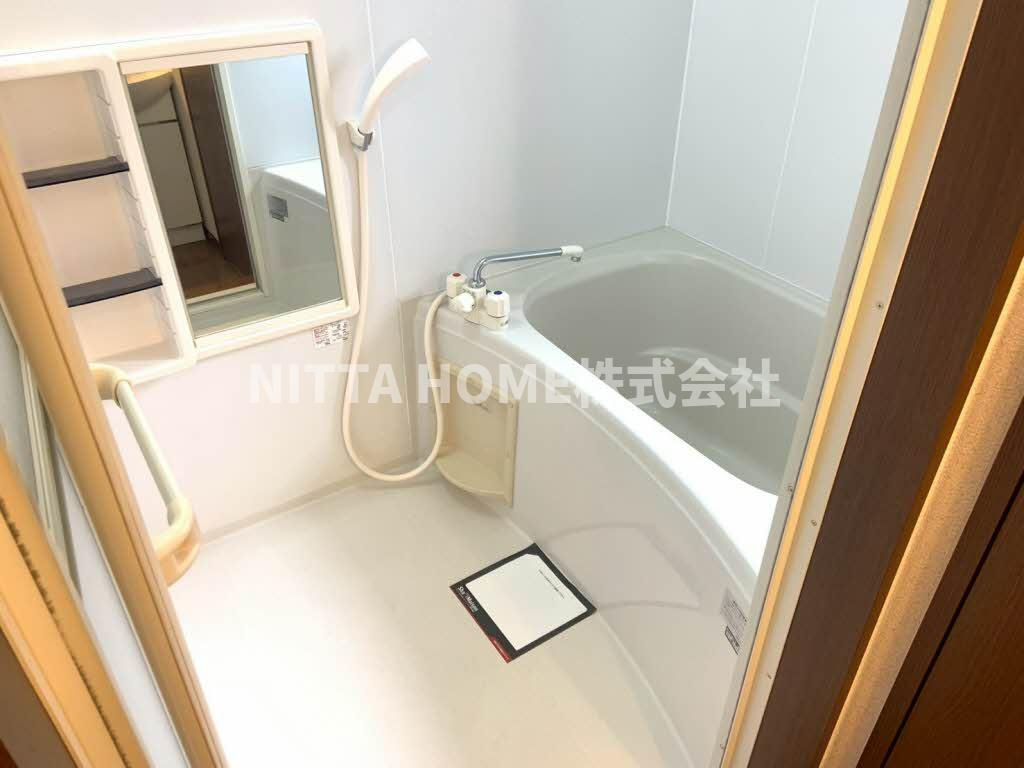 朝来市和田山町寺谷のアパートの浴室|キレイなバスルームで疲れもなくなりますね◆