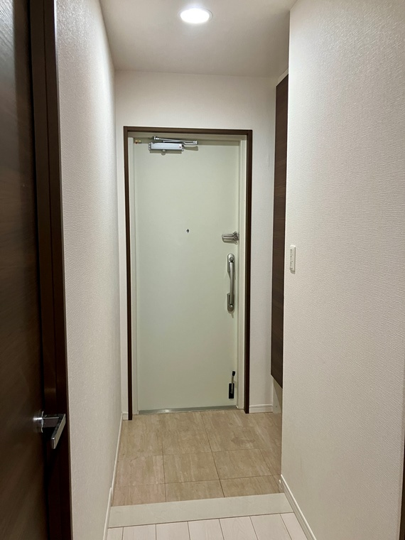 ベルググランデ本八幡の玄関