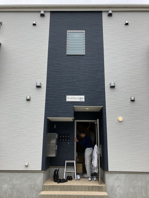 アークプレイス蓮沼のエントランス