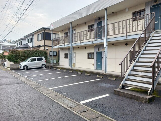 パープルハイツの駐車場