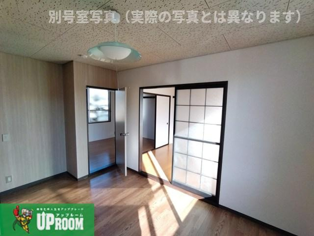 コーポ国正の居間・リビング