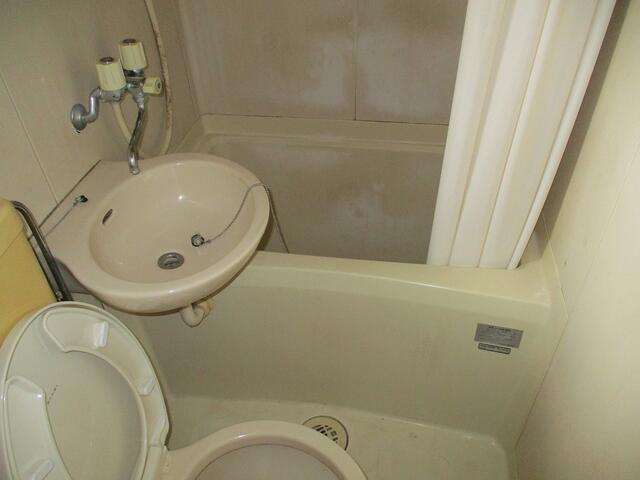 メゾンドKⅡの洗面所