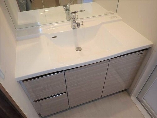 サーパス博多サウスガーデンの洗面所|洗面化粧台