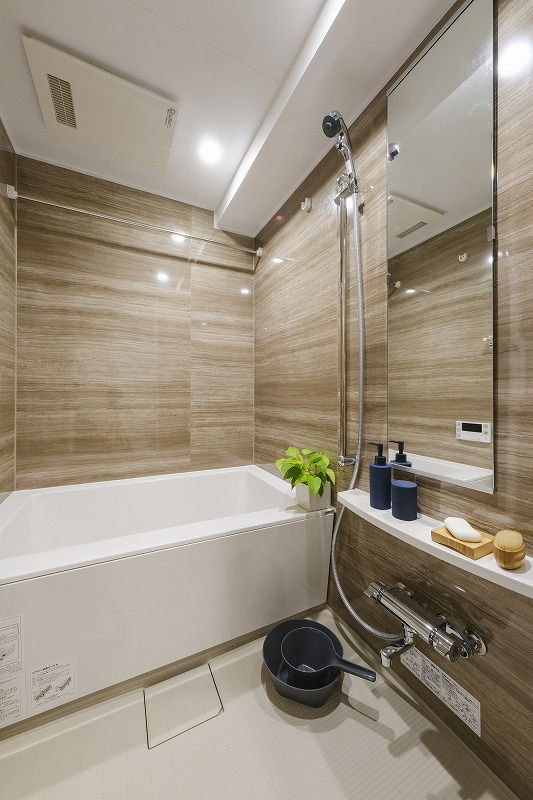 エンクレスト千早の浴室|落ち着いた空間のお風呂です