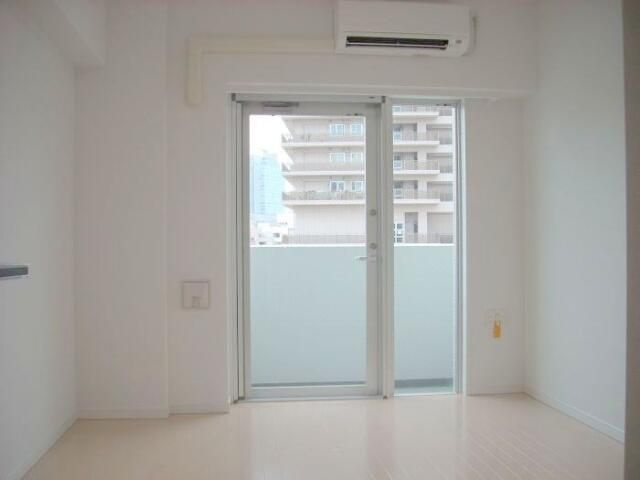 メインステージ千代田岩本町コモデのバルコニー