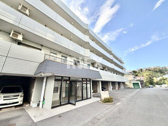 ヒルズ磯子の外観