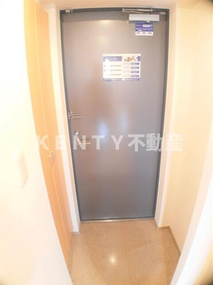 【玄関】 | レジディア島津山 | きれいな玄関です