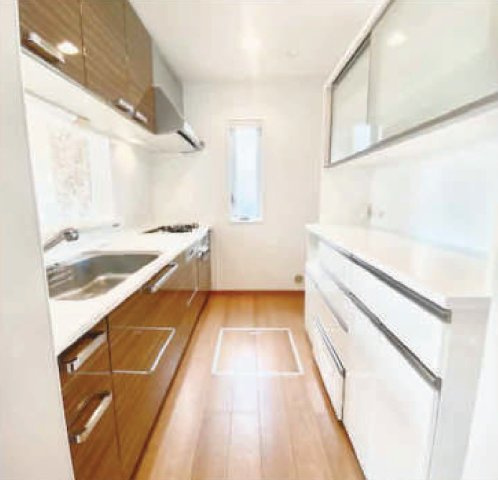 横浜市瀬谷区阿久和西2丁目 中古戸建て【仲介手数料無料】カースペース2台のキッチン