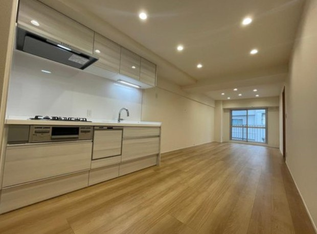 【居間・リビング】 | 板橋ハイタウン | 光と風があふれる開放的なリビングダイニングには自然と家族みんなが集まってきます。