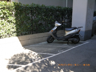 【その他共用部分】 | 敷地内に、バイク置場もあります。