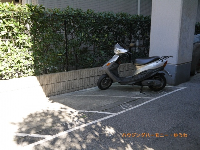 【その他共用部分】 | 板橋ハイタウン | 敷地内に、バイク置場もあります。