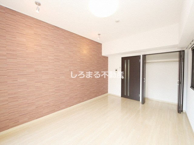 ウエンズ東心斎橋の居間・リビング