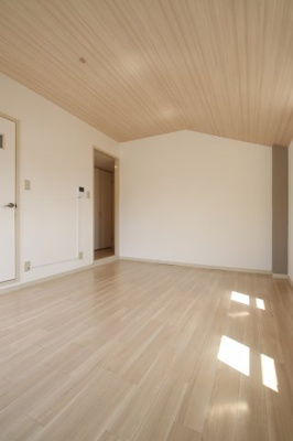 【洋室】 | メゾンドソレイユ滝谷