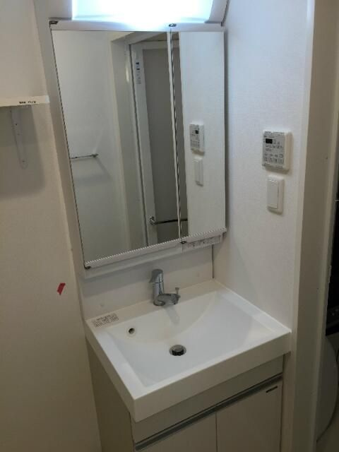 ＭＡＩＮＧＲＡＮＤＩＡ　ＡＳＡＫＵＳＡの独立洗面台