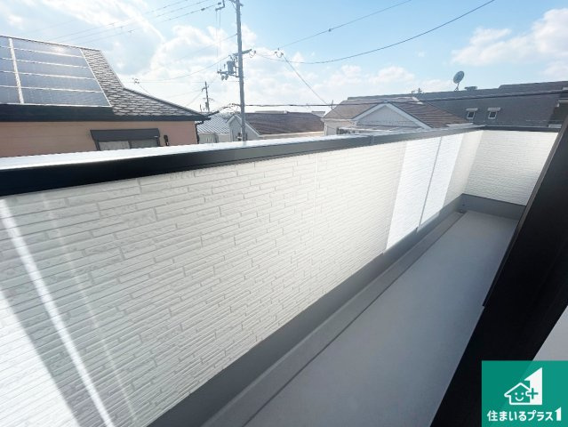 池田市畑　第2期　新築一戸建てのバルコニー|ワイドバルコニーは洗濯物を干すスペースが広いのでご家族が多くても安心！
