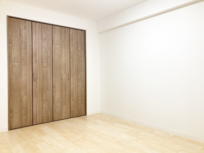 【洋室】 | 手稲パークビル | 6帖洋室・クローゼット完備で収納便利♪