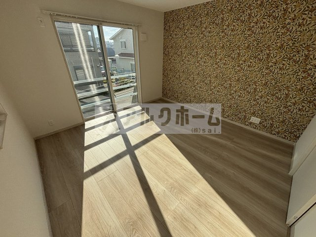 柏原市大字高井田の一戸建ての洋室