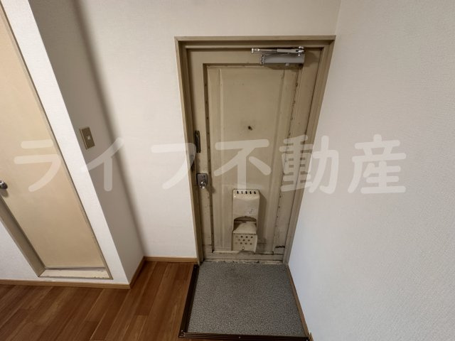 ロイヤル神路IIの玄関|毎日通る玄関はこちらです