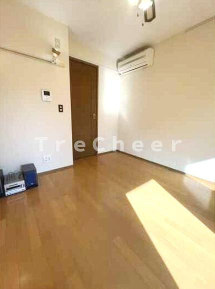 モデラートの寝室