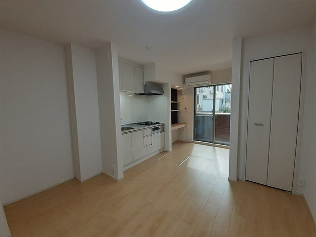 ルナ　ヒルズの居間・リビング|こちらの居間で趣味の時間をお楽しみください