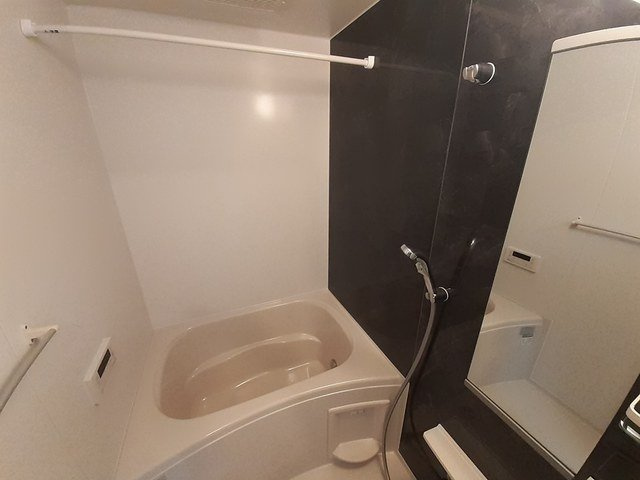 ルナ　ヒルズの浴室|コンパクトで使いやすいお風呂です