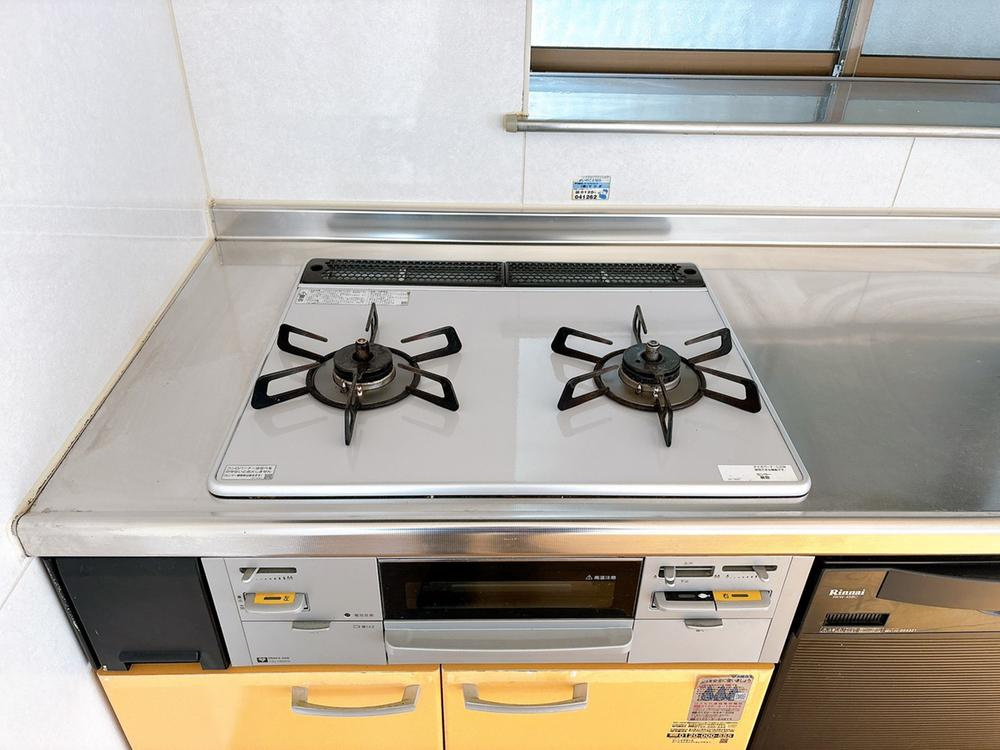 大久保町1丁目　中古一戸建てのキッチン|システムキッチン
■物件内覧・資金計画相談・住宅ローン相談、リフォーム相談、お問合せ受付中■
※当日・翌日のご内覧、ご相談はお電話でのお問合せがスムーズです！