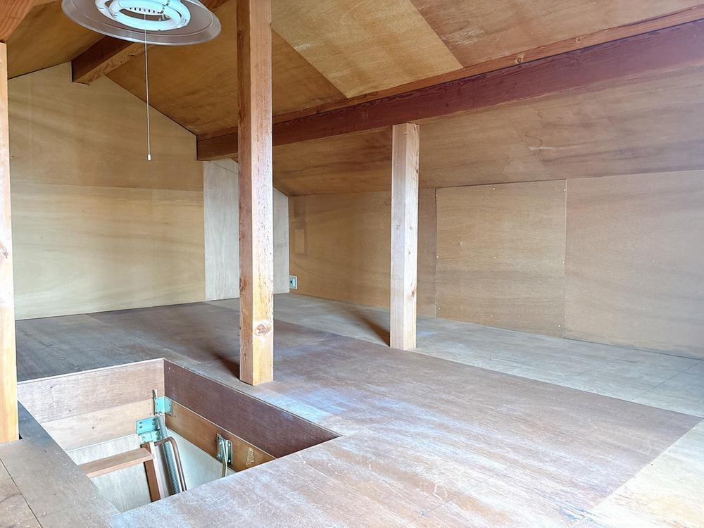 大久保町1丁目　中古一戸建ての収納|屋根裏収納
■物件内覧・資金計画相談・住宅ローン相談、リフォーム相談、お問合せ受付中■
※当日・翌日のご内覧、ご相談はお電話でのお問合せがスムーズです！